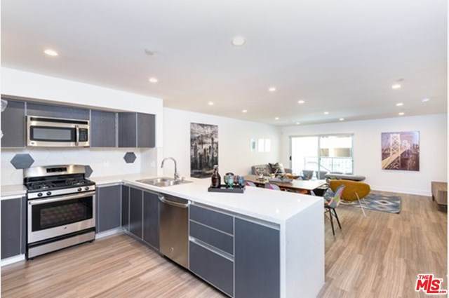 120 Orlando Avenue - Photo 1