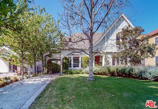 1179 Victoria Avenue - Photo 1