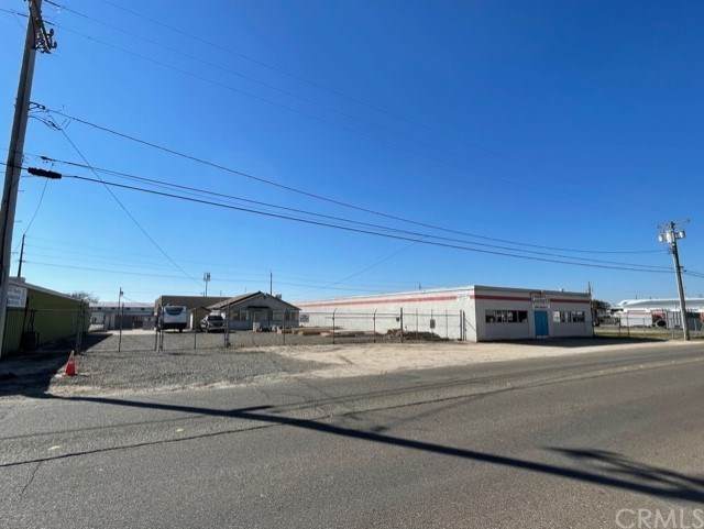 586 Broadway Avenue - Photo 1