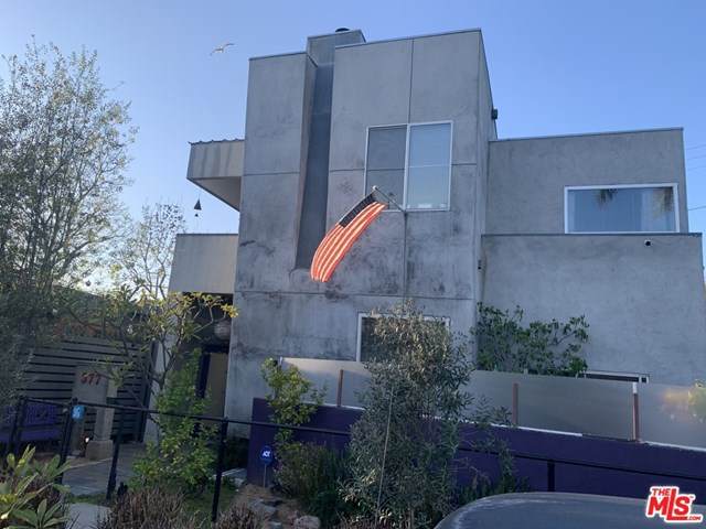 577 Grand - Photo 1