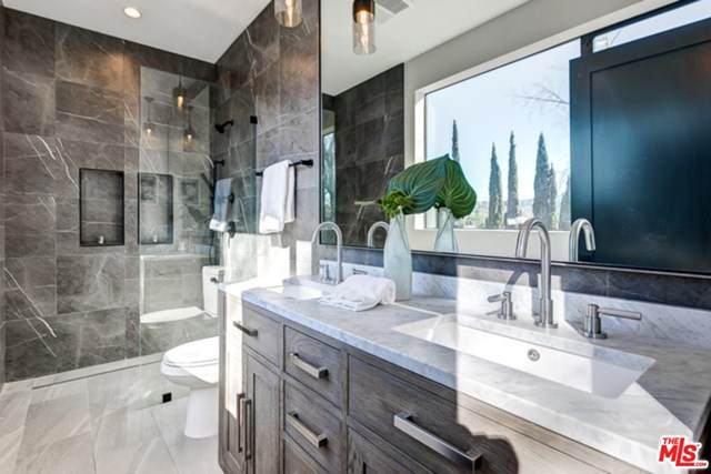 4425 Studio Place - Photo 1
