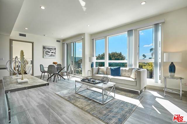4847 Oakwood Avenue - Photo 1