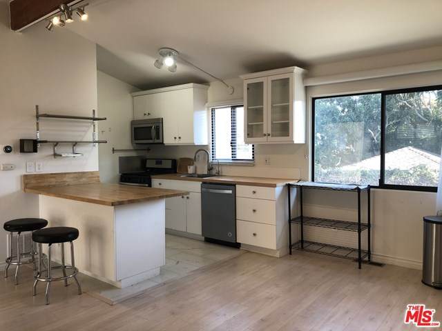 602 Victoria Avenue - Photo 1