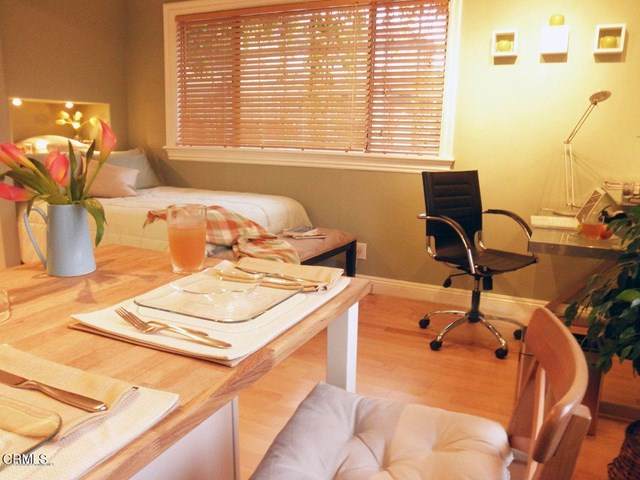 301 Hudson Avenue - Photo 1