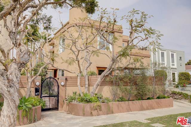 633 Flower Avenue - Photo 1