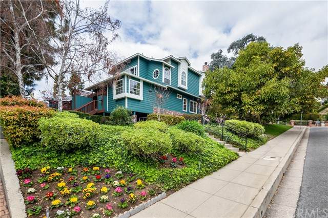 1002 Hillcrest Boulevard - Photo 1