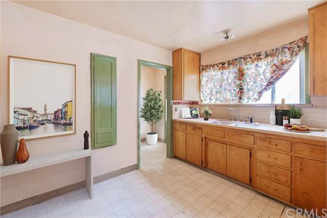 8553 Oleander Avenue - Photo 1