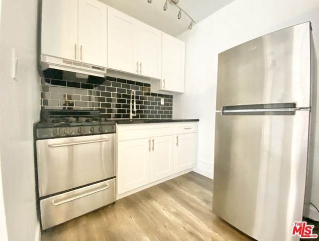 818 Mariposa Avenue - Photo 1