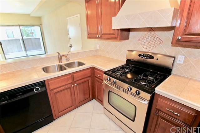 17914 Magnolia Boulevard - Photo 1