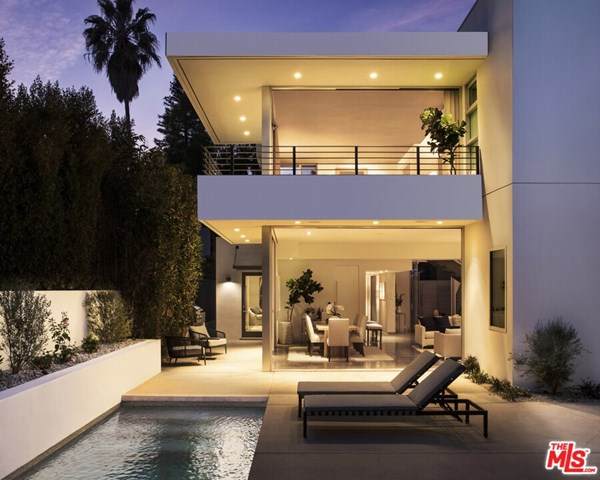 748 Palms Boulevard - Photo 1