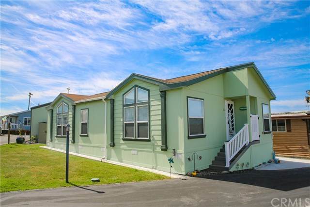 9540 Avonne Avenue - Photo 1
