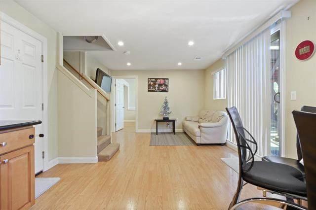 241 Emaron - Photo 1