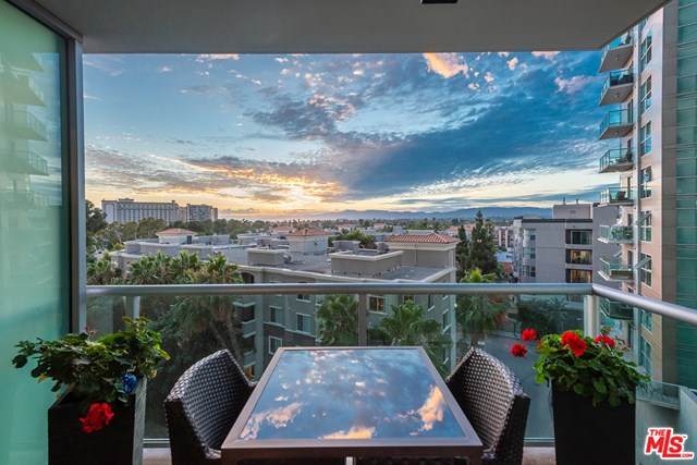 13700 Marina Pointe Drive - Photo 1