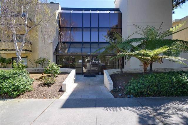 324 Catalpa - Photo 1