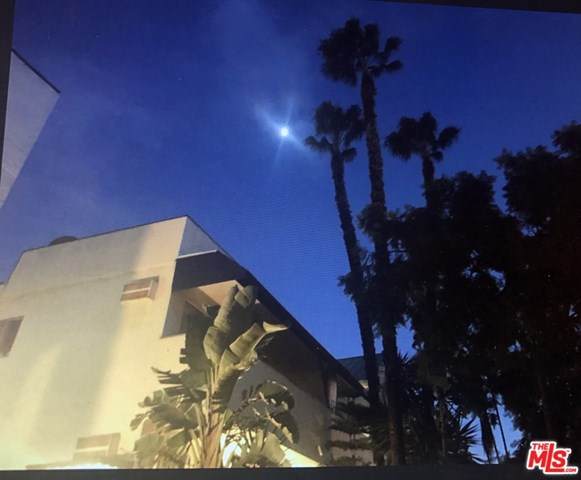 1016 Curson Avenue - Photo 1