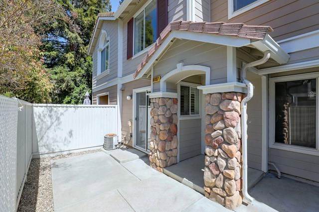 6157 Thicket Way - Photo 1