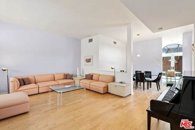 944 15th Street - Photo 1