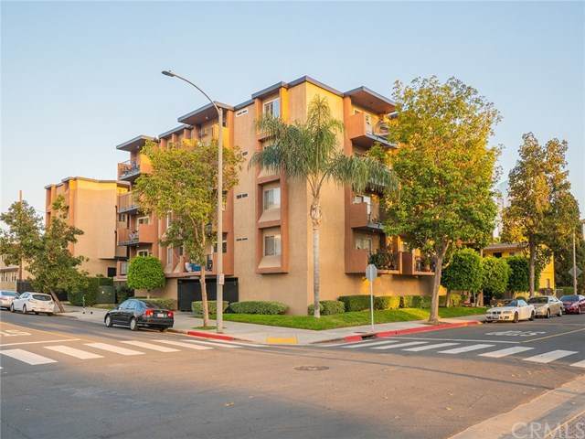 460 Golden Avenue - Photo 1