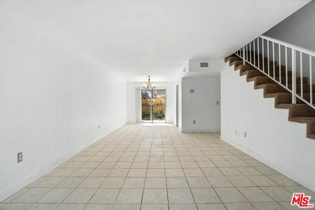 9936 Reseda Boulevard - Photo 1