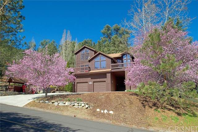 2233 Symonds Drive - Photo 1