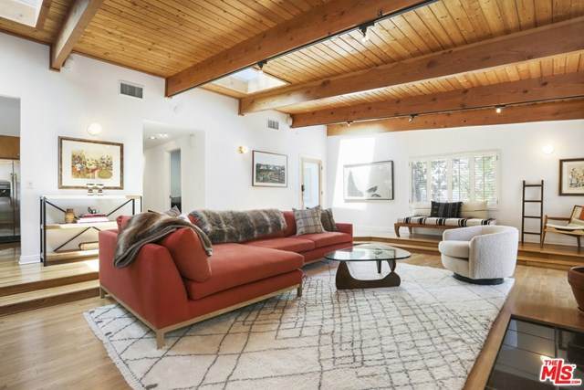 8918 Wonderland Park Avenue - Photo 1