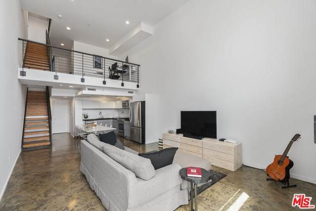 333 Wilton Place - Photo 1