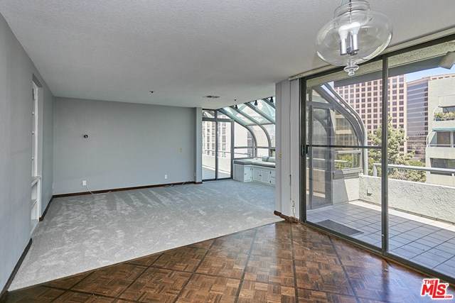 880 1st Street - Photo 1