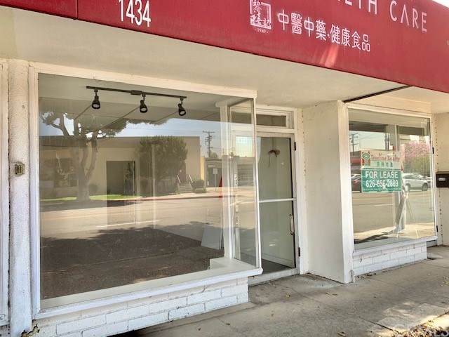 1434 Baldwin Avenue - Photo 1