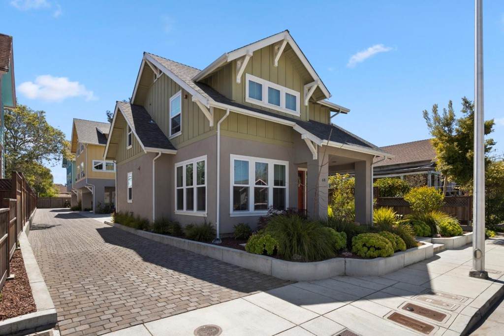 618 Windsor Street - Photo 1