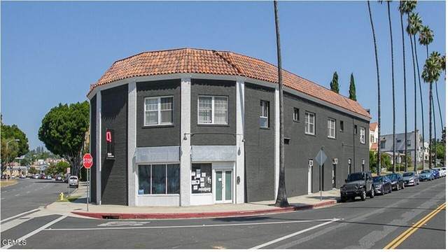 2401 Main Street - Photo 1