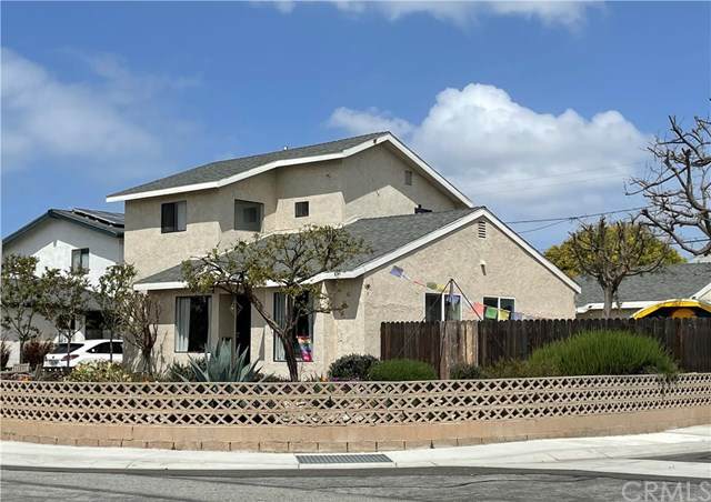 2415 Thomas Avenue - Photo 1