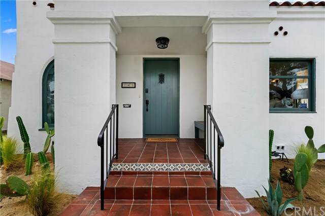 741 Raymond Avenue - Photo 1