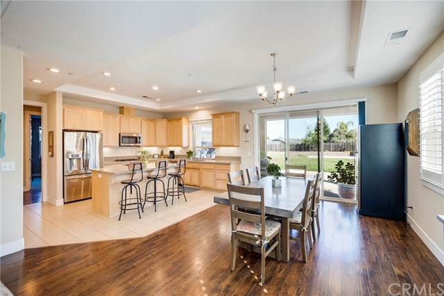 1588 Champlain Way - Photo 1