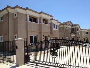 606 Orangewood Avenue - Photo 1