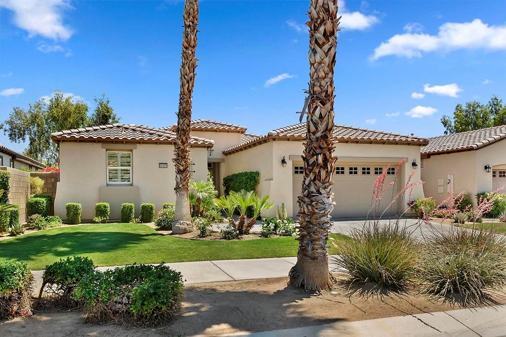 60400 Desert Rose Drive - Photo 1