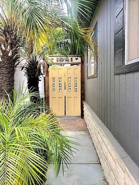 262 Mayflower Drive - Photo 1