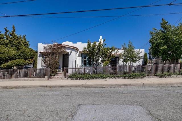 501 7th Street - Photo 1