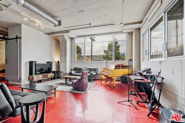 825 4th Street - Photo 1