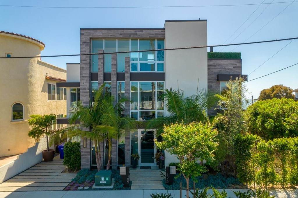 165 Pine Ave - Photo 1