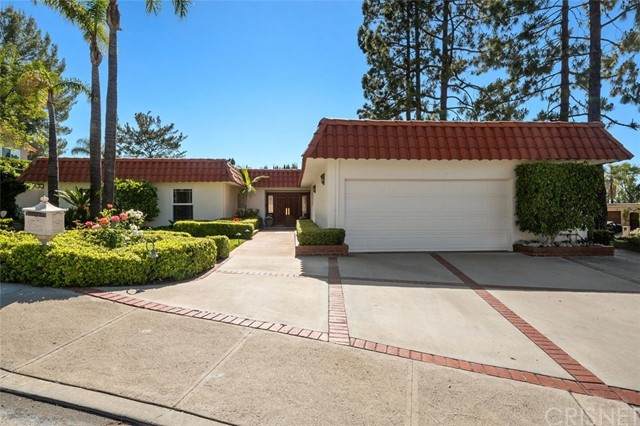 4833 Del Moreno Drive - Photo 1