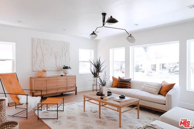 3820 6Th Avenue - Photo 1