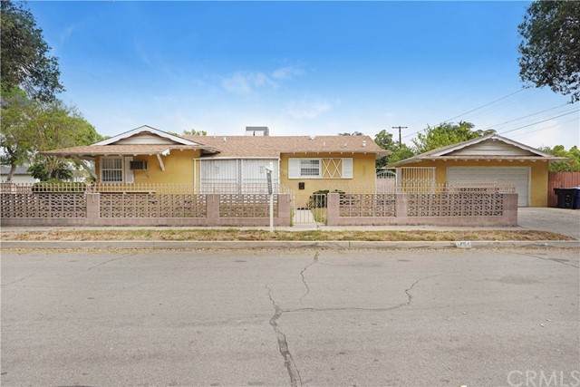 1704 20th Street - Photo 1
