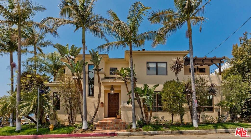 1401 Chautauqua Boulevard - Photo 1