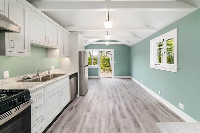483 Oak Street - Photo 1