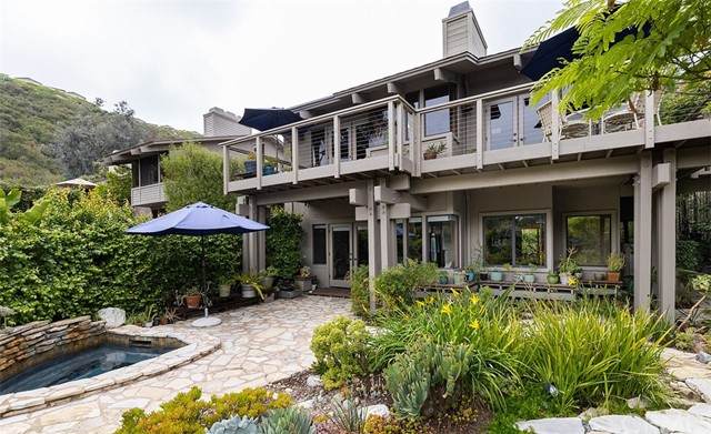 87 Woodhaven Drive - Photo 1