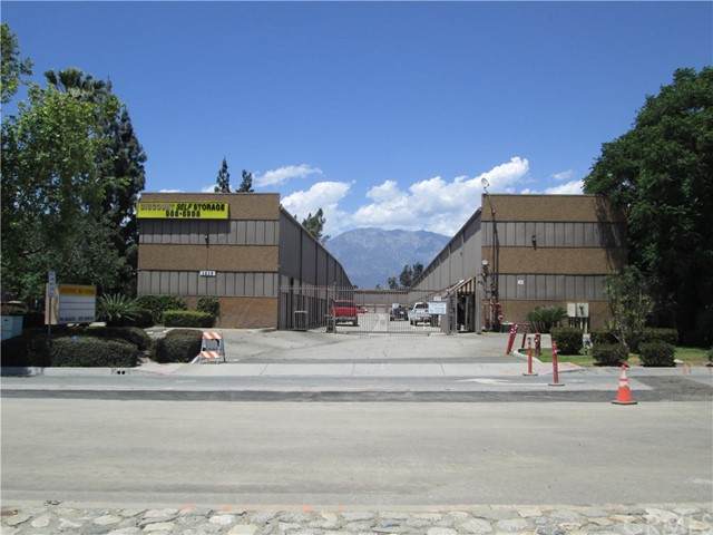 1215 Airport Drive - Photo 1