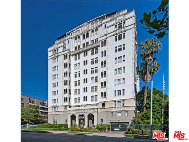 450 Rossmore Avenue - Photo 1