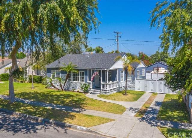 7636 Glengarry Avenue - Photo 1