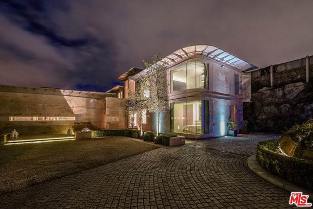 0 Irish Modern Estate - Photo 1