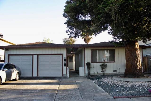 480482 Bryan Avenue - Photo 1